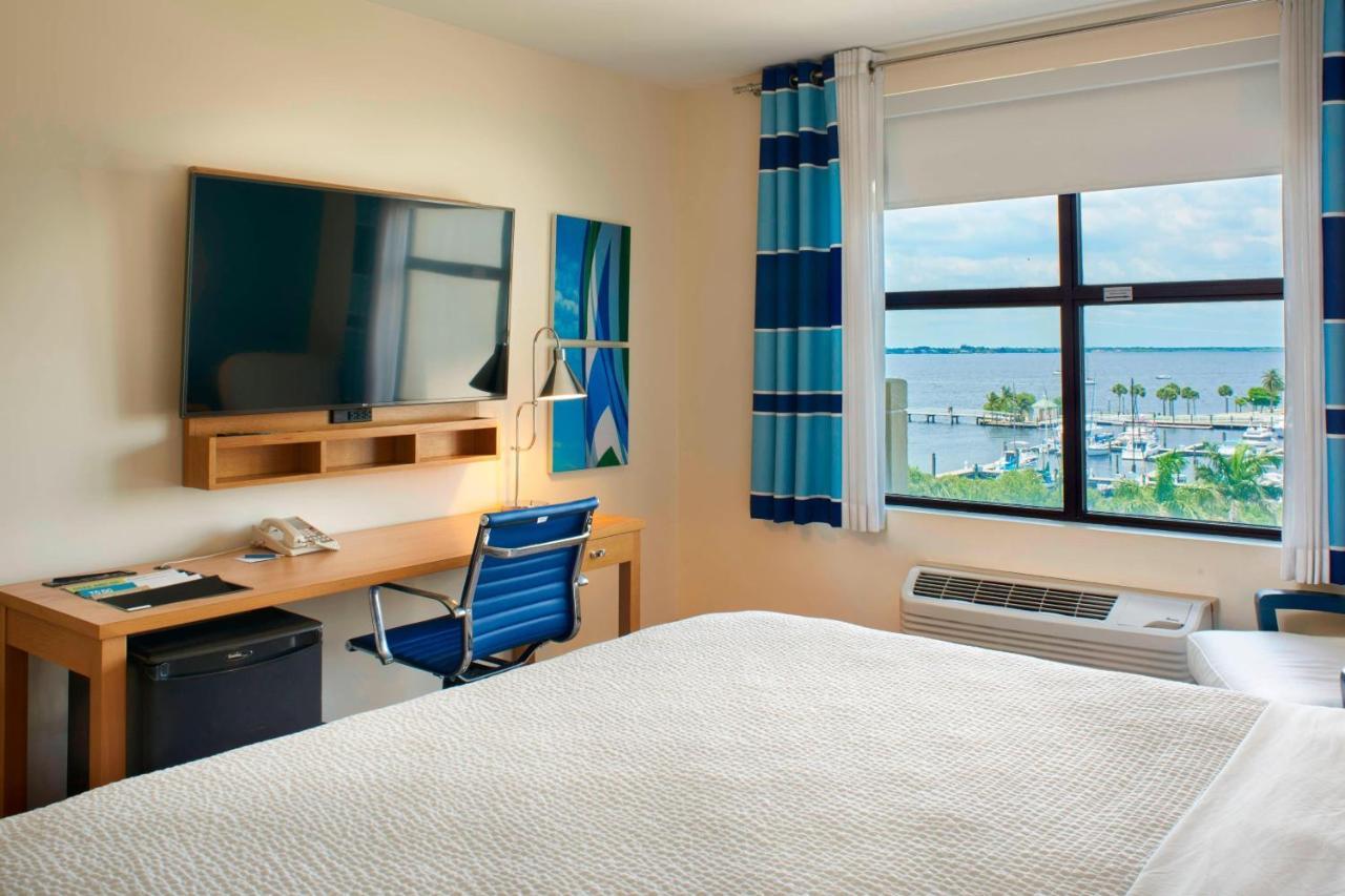 Four Points By Sheraton Punta Gorda Harborside Exterior foto
