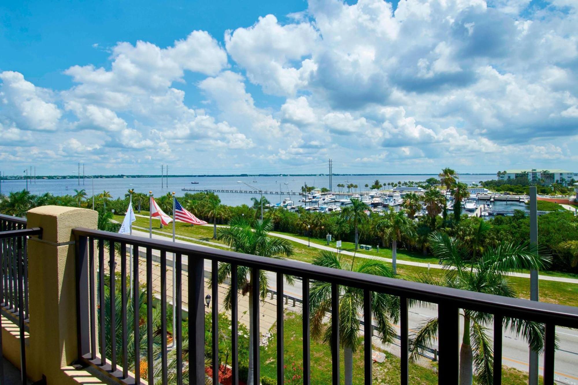 Four Points By Sheraton Punta Gorda Harborside Exterior foto